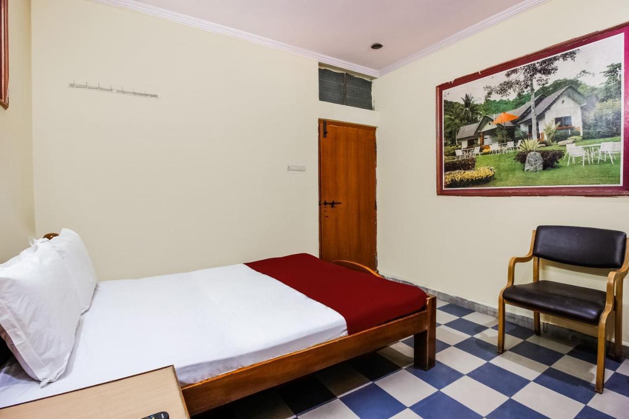 Spot On Classic Lodge Hyderabad Bagian luar foto
