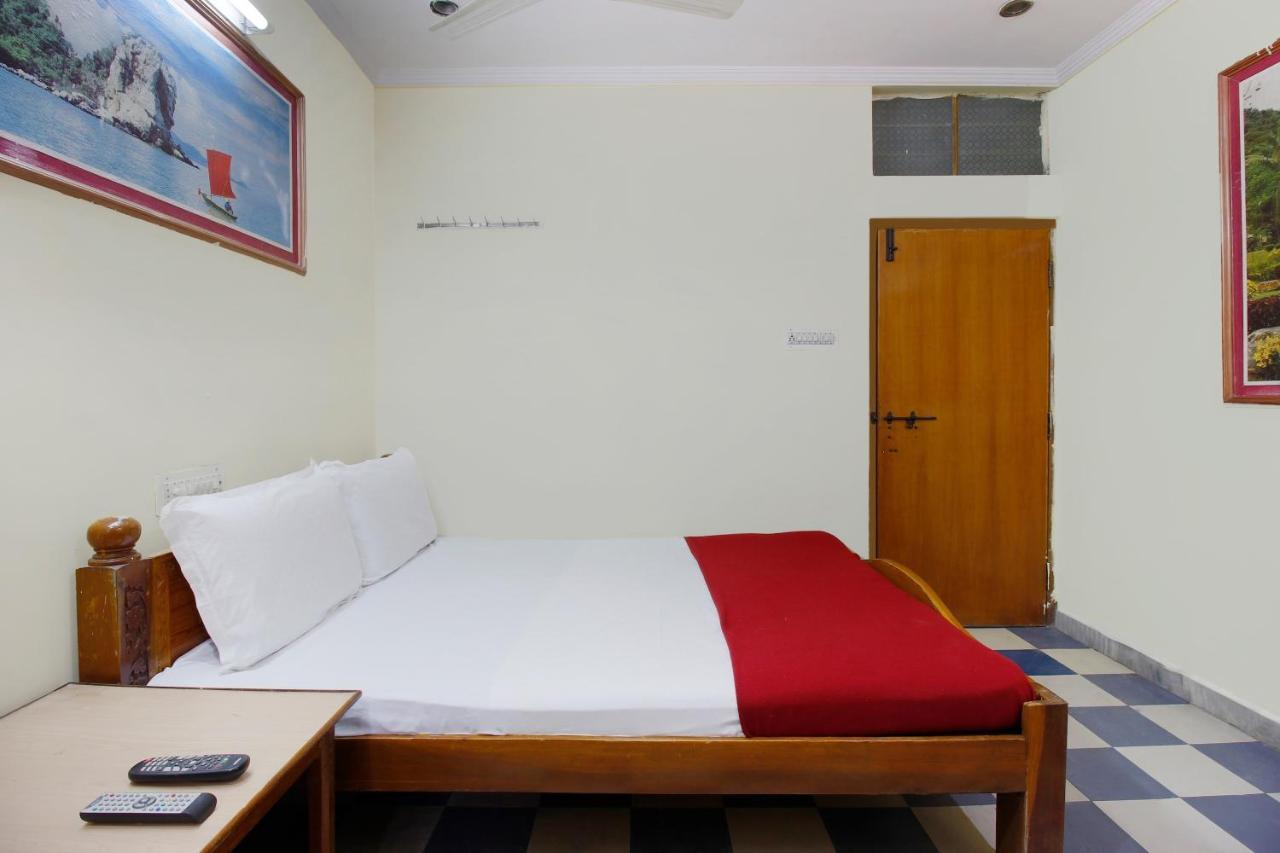 Spot On Classic Lodge Hyderabad Bagian luar foto