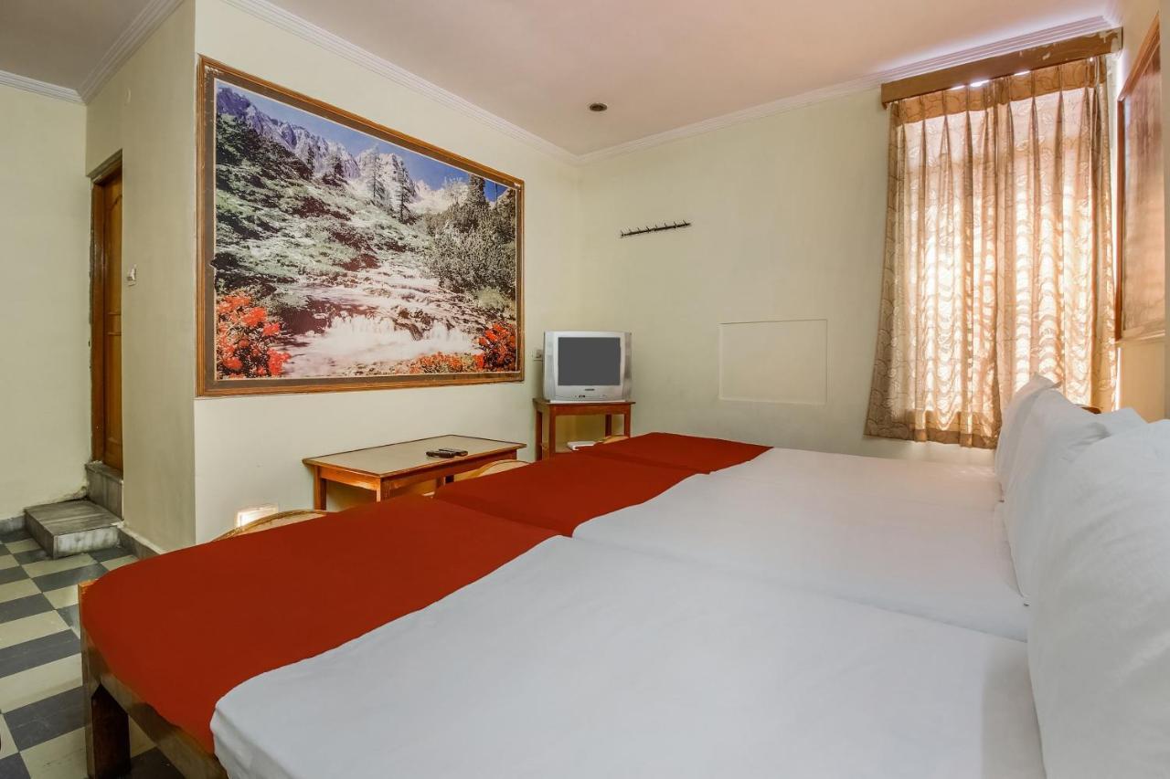 Spot On Classic Lodge Hyderabad Bagian luar foto